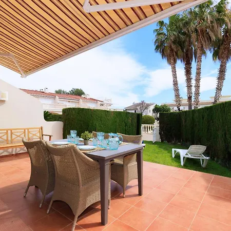 Uhc Residencial Cristal Holiday home *