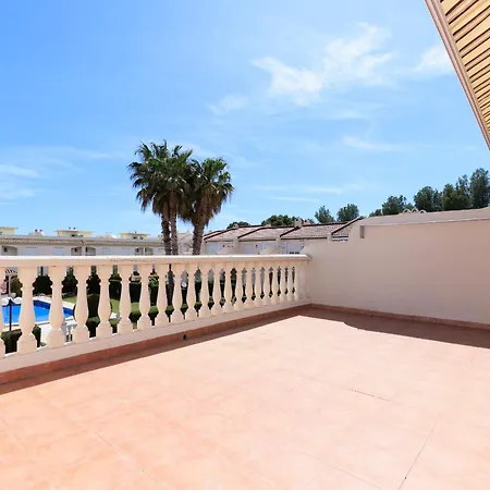 Uhc Residencial Cristal Holiday home *