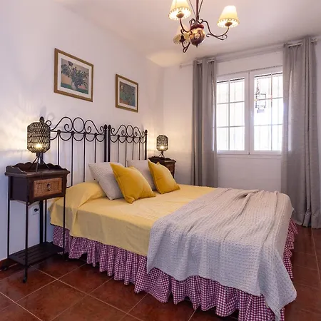 Holiday home Uhc Residencial Cristal *