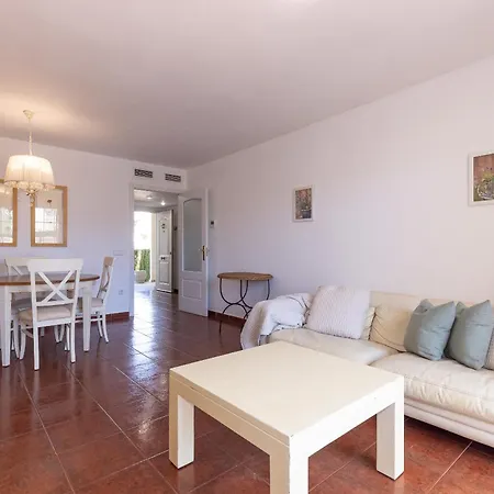 Uhc Residencial Cristal Holiday home *
