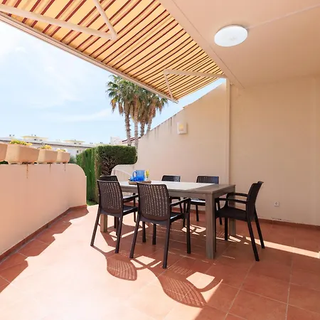 Holiday home Uhc Residencial Cristal *
