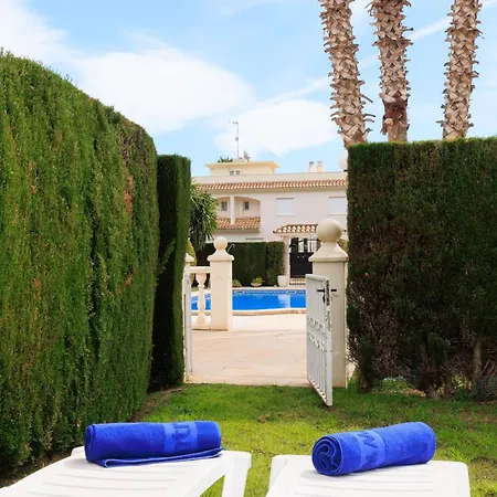 Uhc Residencial Cristal Holiday home *