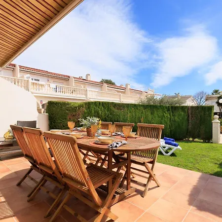 Holiday home Uhc Residencial Cristal *