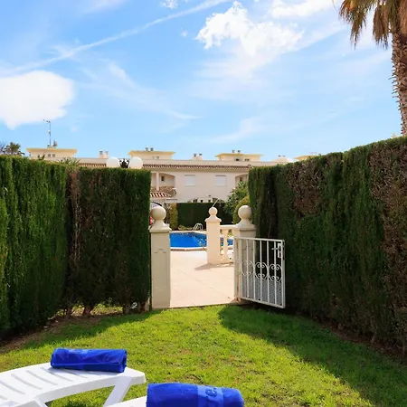 Uhc Residencial Cristal Holiday home *